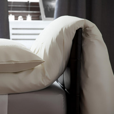 Belledorm Premium Blend 500 Thread Count Duvet Cover Ivory (Kingsize) from B&Q