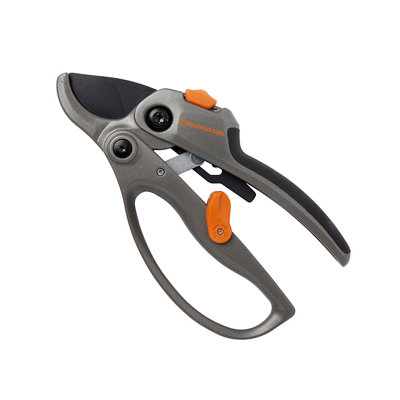 Magnusson Black/orange Ratchet Anvil Secateurs (H) 20mm X (W) 100mm from B&Q