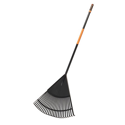 Magnusson Fibreglass Leaf Rake (W)600mm from B&Q