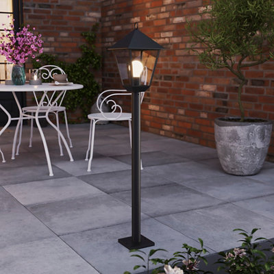 B&Q -  Lantern Black Mains-Powered 1 Lamp Outdoor 4 Faces Post Light (H)1100mm