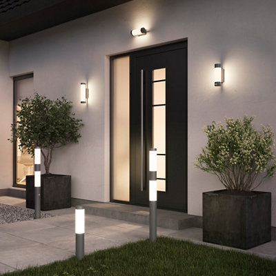B&Q -  Callisto Fixed Matt Dark Grey Mains-Powered Integrated Led Outdoor Contemporary Wall Light 900Lm (Dia)7.6Cm