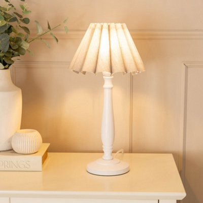Valuelights Victoria Wood Candlestick Stem Table Lamp With Scallop Tapered Lamp Shade White/Grey