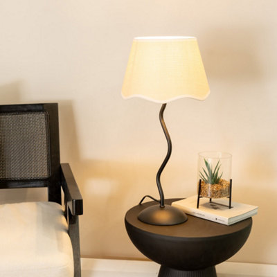 Valuelights Wiggle Metal Stem Table Lamp With Linen Scallop Trim Tapered Lamp Shade Black/White