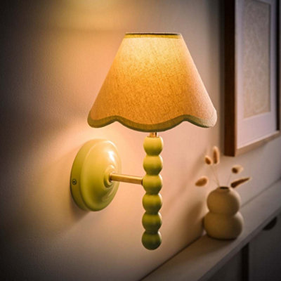 Valuelights Bobbin Wall With Trim Scallop Shade And Bulb Green/Light