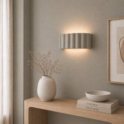 Valuelights Unisex Light Grey Pablo Curved Ribbed Ceramic Flush Wall Sconce Light W/ Bulb In - Image 8