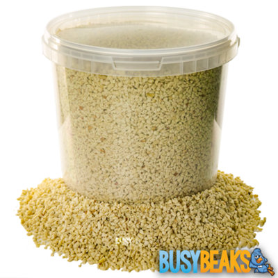 Gardeners Dream 2.5L Busybeaks Kibbled PeanutsPremium Freshly Chopped Garden Wild Bird Nut Feed from B&Q