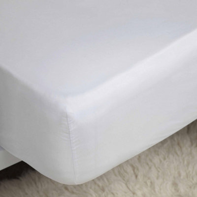 Belledorm 100% Cotton Sateen Extra Deep Fitted Sheet White (Emperor) from B&Q