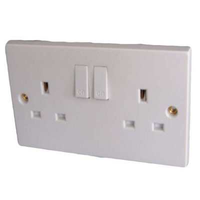 Dencon 13A Twin Switched Socket Outlet To Bs1363 White (One Size) from B&Q