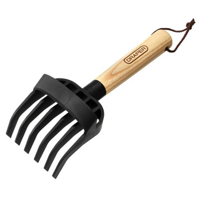 Draper 30957 6-Tine Hand Cultivator from B&Q
