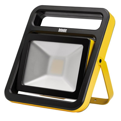 Draper 35620 Defender E206011 Slimline Led Floor Light110VAc20W from B&Q