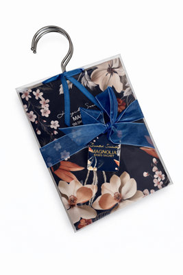 B&Q - Scented Hanging Sachets 4 Pack  Zara Magnolia Wardrobe And Drawer Freshener