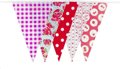 C1005 Red And Purple Shabby Chic Vintage Print Bunting 10M With 20 Pennants from B&Q
