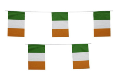 Ireland Rectangle Bunting 10M With 20 Flags from B&Q