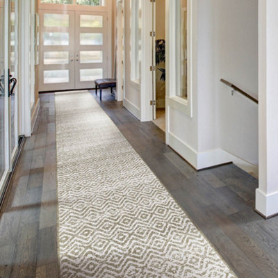 Sauvignon Indoor/outdoor Hallway Runner RugDurableReversible & Hardwearing Carpet For Home Or Garden from B&Q