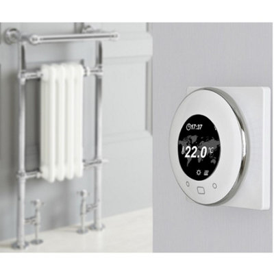 Homestylestore 930 X 450mm Chrome And White Dual Fuel Heated Towel Rail RadiatorValves And Wifi Thermostat from B&Q