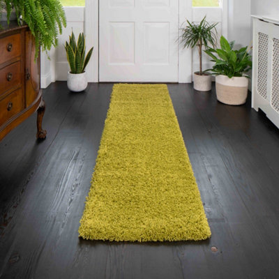 Loomed Soft Value Fern Green Shaggy Runner Rug 60X230Cm from B&Q