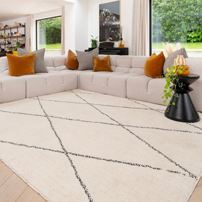Loomed Machine Washable Shaggy Rug Beige Trellis Fluffy Mats 200Cm X 290Cm from B&Q