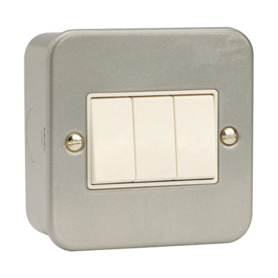 Click Scolmore Essentials Metal Clad 3 Gang 2 Way 10A Switch Cl013Durable Electrophoretic Coated Modular Design from B&Q