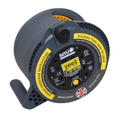 B&Q -  Rp2010 Reel Pro 20M 13 Amp 4 Socket Thermal Cable Reel 2400W Black/yellow