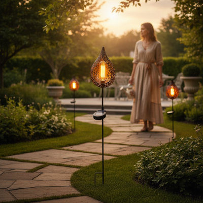 Teardrop Flamelight Garden Solar Light On Stake from B&Q