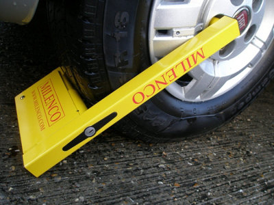 Yellow Milenco 2745 Compact Wheel Clamp 12" To 16" Alloy & Steel Wheels - Image 5