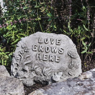  - Stone Garden Sign"love Grows Here"