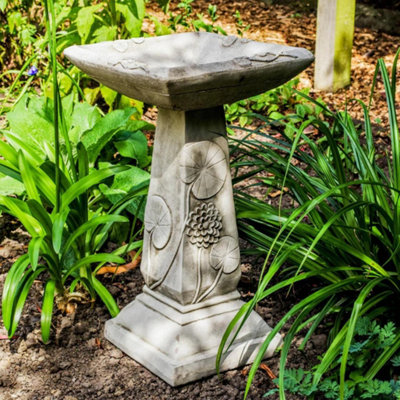 B&Q Lillypad Leaf Design Garden Birdbath Large