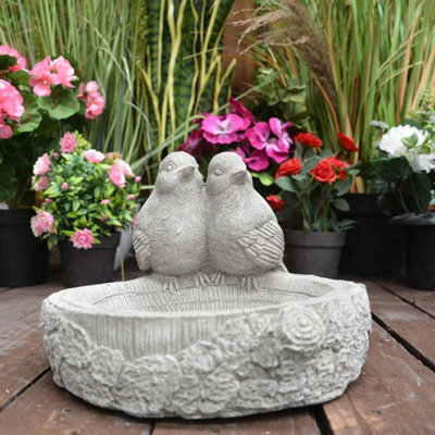 B&Q Floor Level Stone Birdbath / Bird Feeder
