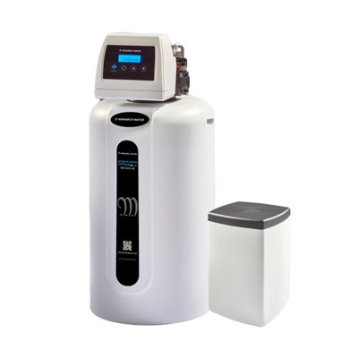 Monarch Sof3000He28 Compact Electric Water Softener Separate Tank + 1" Hoses from B&Q