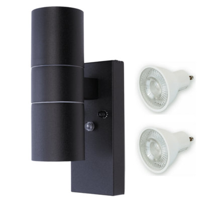Hispec Coral Up And Down Lighting With PhotocellBlack: 1X Light & 2X Gu10 from B&Q
