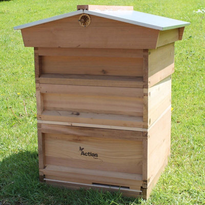 Actiasbee National Cedar Beehive With Gabled Roof Brood Box2 Supers And Queen Excluder from B&Q