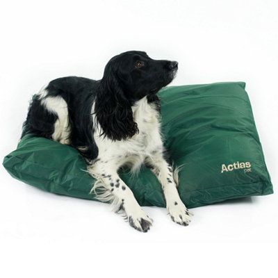 Actiaspet Large Waterproof Pet Cushion Bed Green from B&Q
