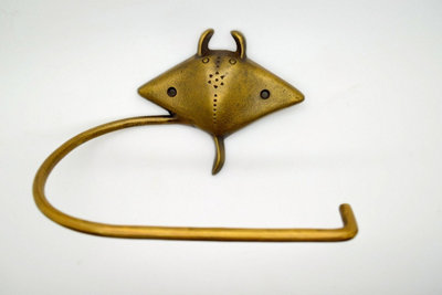 The Foundryman Manta Ray Toilet Roll HolderSolid Brass Sting Ray Design from B&Q