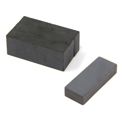 50 X 19 X 10mm Thick Y30Bh Ferrite Magnet3Kg Pull (Pack Of 4) from B&Q