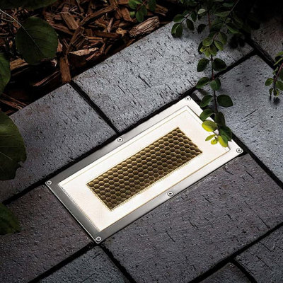 The Solar Centre Solarcentre  Onyx Dualwhite Solar Brick Light from B&Q