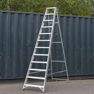 BPS Access Solutions 12 Step Industrial Swingback-Builders Step Ladder from B&Q