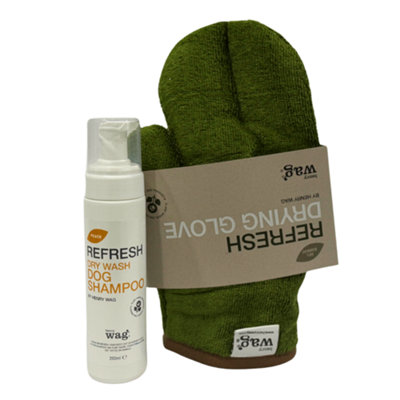 Henry Wag Refresh Peach Dry Wash Shampoo And Drying Glove from B&Q