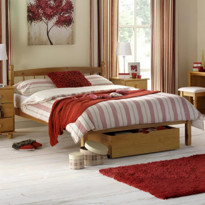 B&Q -  Pickwick 90Cm Single Antique Pine Spindle Bed