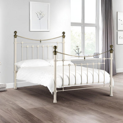 B&Q -  Victoria 135Cm Double White Metal Bed
