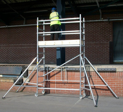 B&Q -  Industrial Folding Tower System 2.1M