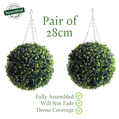 Pair Of Best Artificial 28Cm Green Boxwood Buxus Grass Hanging Basket Topiary BallSuitable For Outdoor Use from B&Q