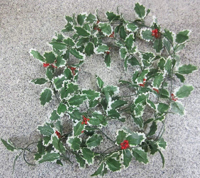 Best Artificial 7Ft Christmas Holly Ivy Garland String With Berries from B&Q