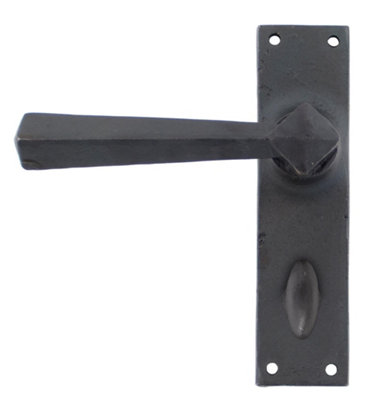 B&Q -  Beeswax Straight Lever Bathroom Set
