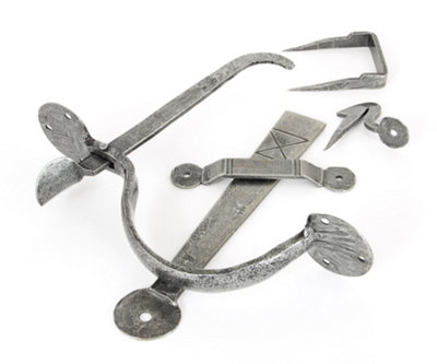 From The Anvil Pewter Xl Medium Bean Thumblatch from B&Q