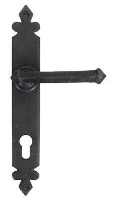 B&Q -  Beeswax Tudor Lever Espag. Lock Set