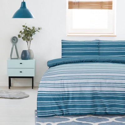 B&Q Smart Living Luxury Reversible Polycotton Easy Care Bedding Quilt Cover, Textured Duvet Cover Set, Bed Covers - Textured Stripe Green