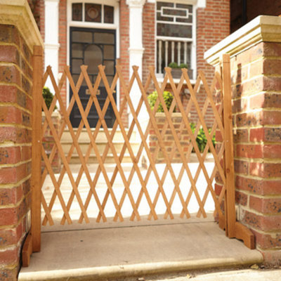  - Expanding FenceExtendable Wooden Trellis For Climbing Plants & Garden Privacy