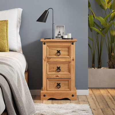 Mercers Furniture Corona Narrow 3 Drawer Bedside Cabinet Table Solid Pine With Mexican Styling Grain/Black