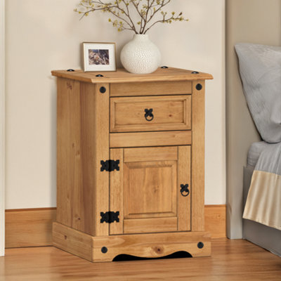 Mercers Furniture Corona Medium Pot Cupboard Bedside Cabinet 1 Door Drawer Solid Wood Pine Wooden - Brown - Image 4