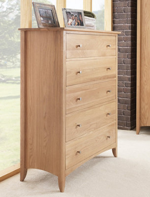 Statement Furniture Edward Hopper Oak 5 Drawer Chest Of Drawers Grain
